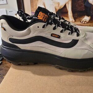 Vans MTE CROSSPATH Light Brown Hiking Trail Shoes VN000CVULBR Mens US 10.5 NEW